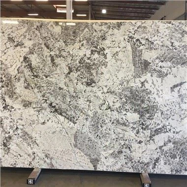 Adonis vit granitplatta